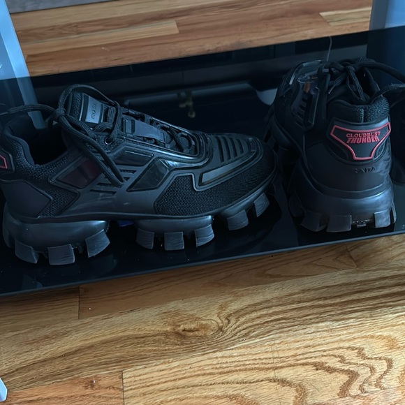 Almost brand new - Picture 1 of 5